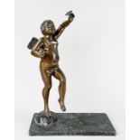 Bronzefigur, Italien, 20. Jh., "Engel mit Schellen", Bronze, Höhe 54 cm, auf Marmorplatte, 36,7 x 1