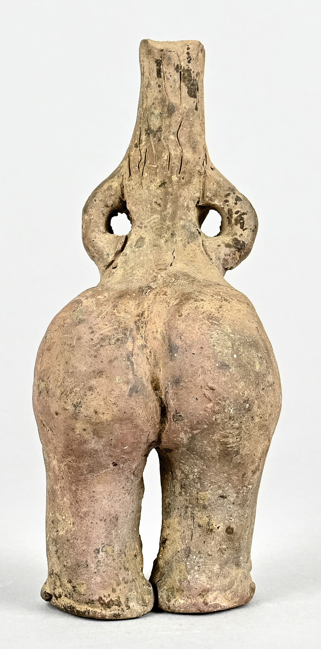 Modern female figure, Middle East, terracotta, arms resting on the abdomen, female attributes and l - Image 2 of 3