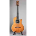 6-Saitige E-Akustische Gitarre, Ovation 1763 Classic, 19 Frets, Stahl-Saiten. Charakteristisch für