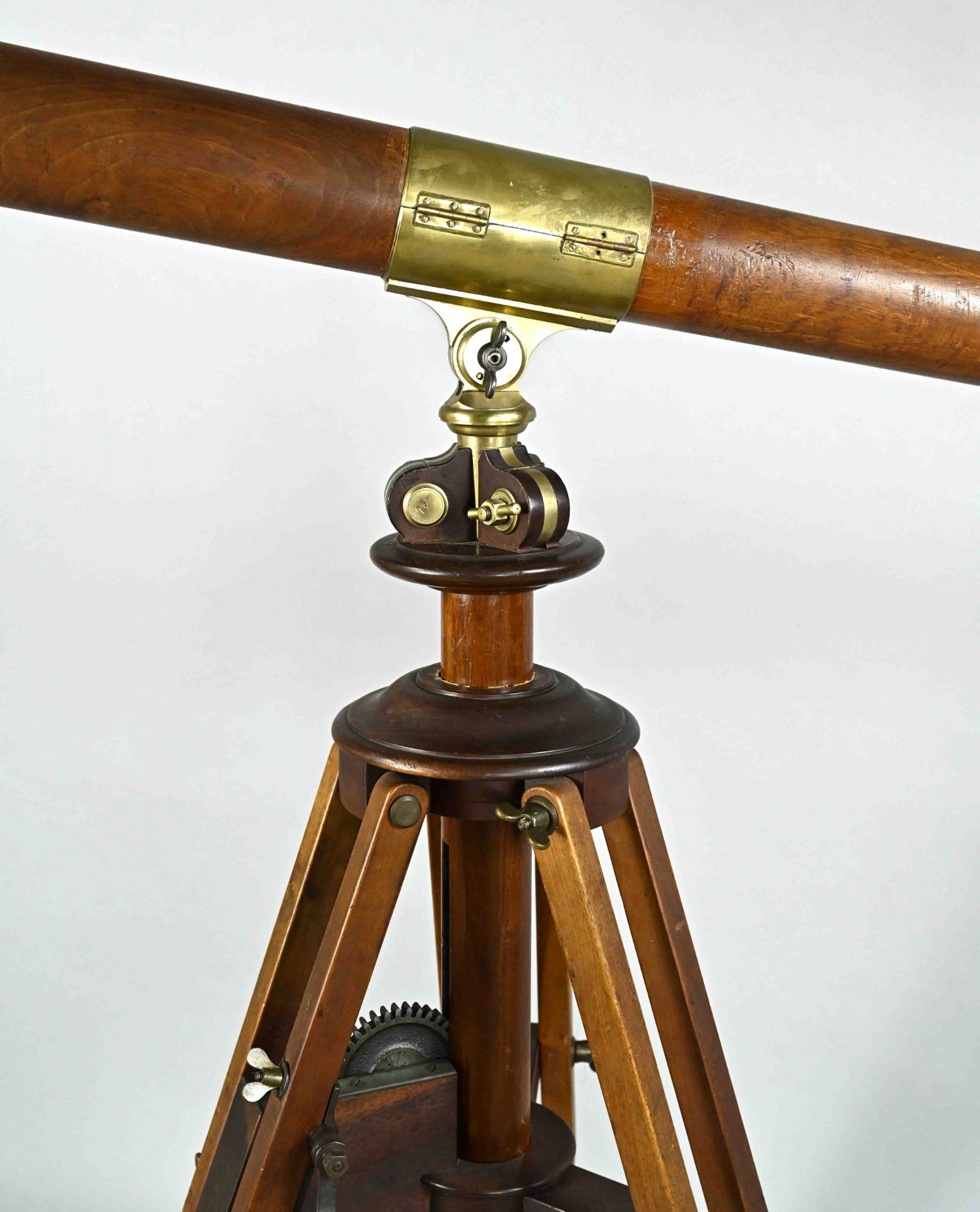 Large telescope on tripod, Germany, mid-19th century, Woerle & brothers von Ruedorffer, walnut and  - Image 3 of 5