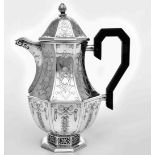 Kaffeekanne, Wien um 1850, 13 Lot Silber mit Tremulierstich, fein ziseliert, Standfuß mit schöner D