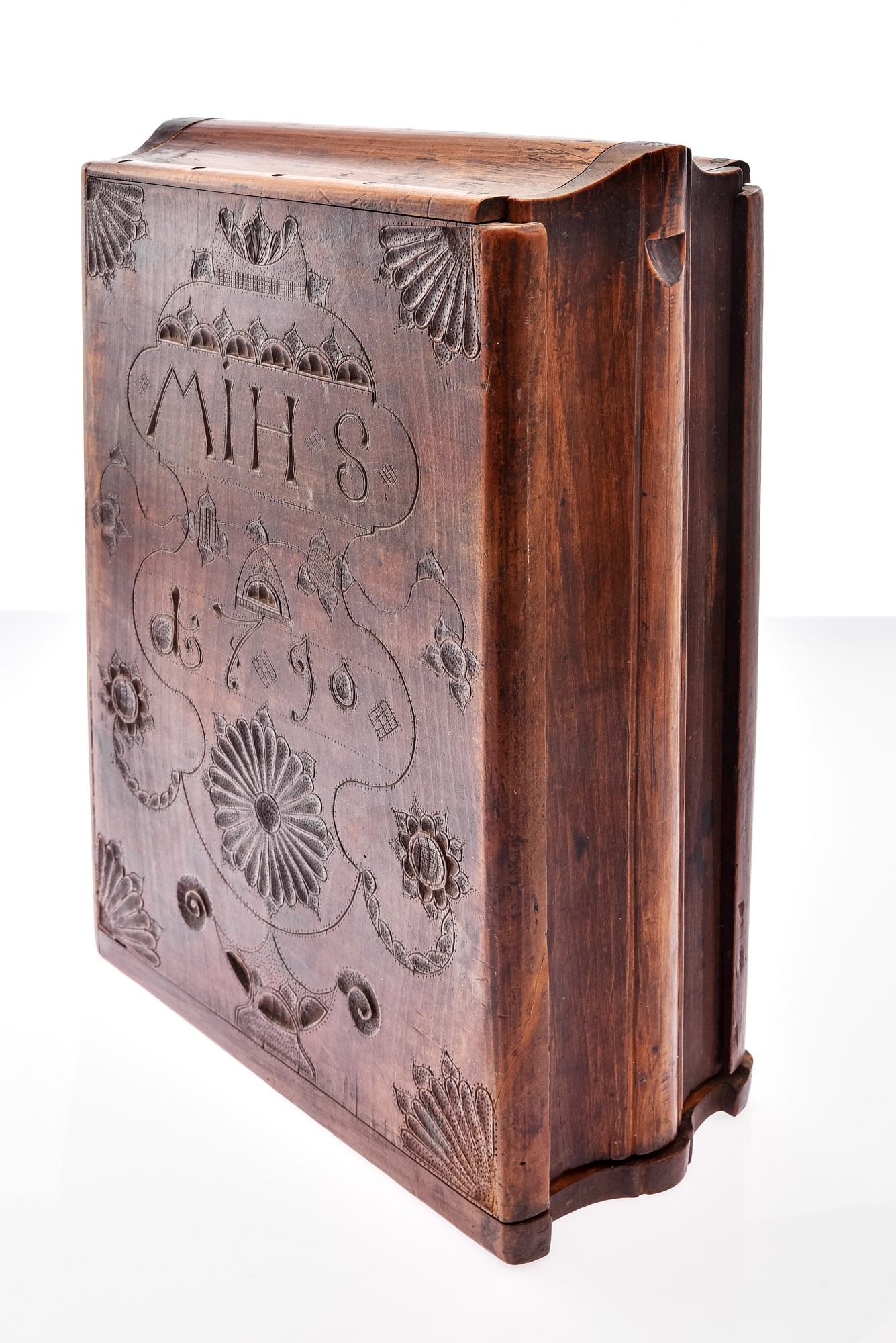 Volume - Book case, probably Swiss, dated 1790. With monogram 'MIH S'. Cherry wood. Front cover orn - Image 3 of 9