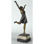 Hoffmann, Otto (1885 - 1915 Berlin), "Tänzerin", Bronzefigur auf quadratische Plinthe, auf zweifach