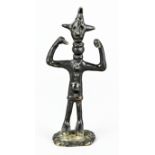 Afrikanische Totenfigur, Afrika, Bronze, dünne Figur auf rundem Sockel, die Arme hochgestreckt, mit