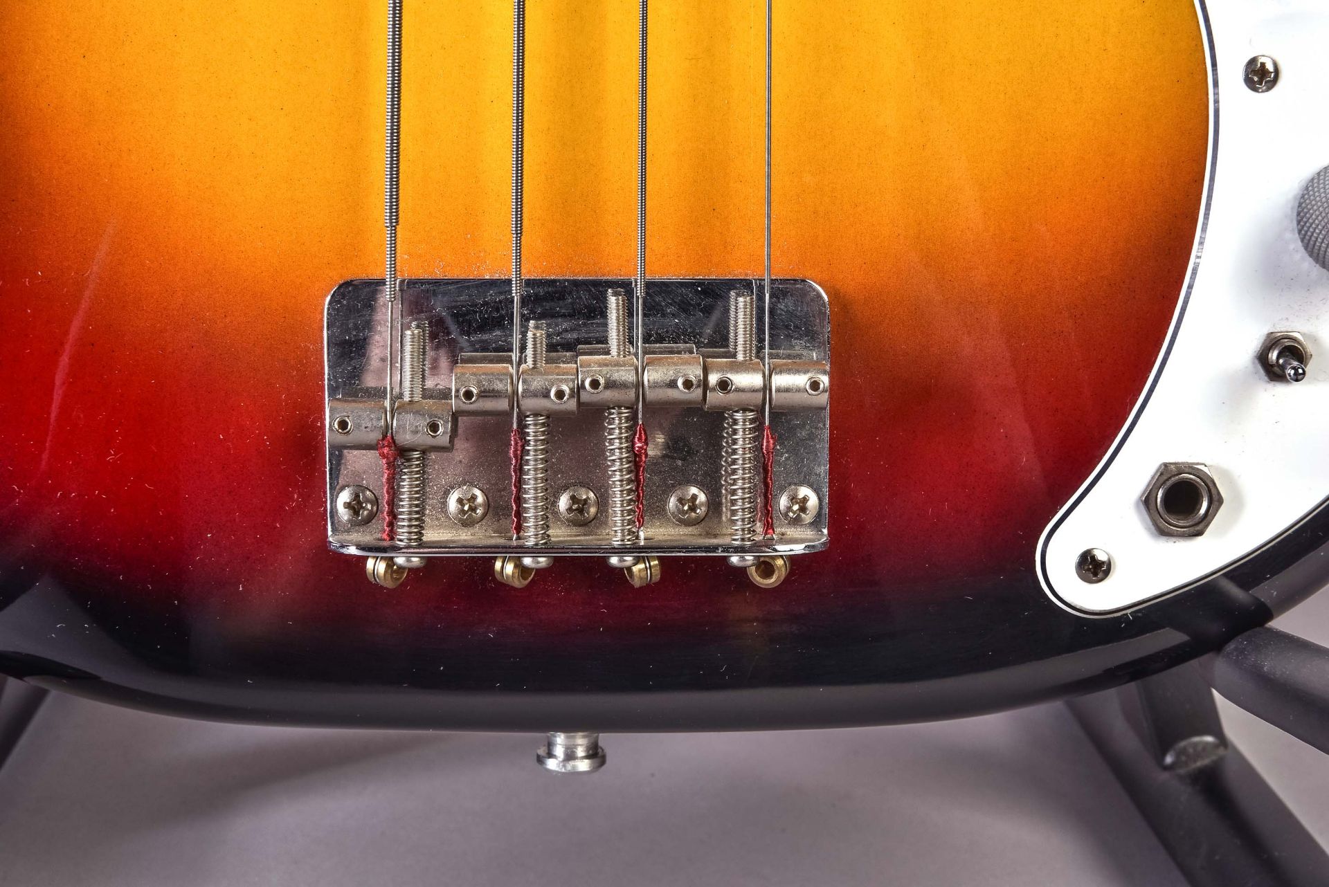 Vintage electric guitar, Tokai, Custom Edition Precision Bass "Oldies but Goldies". Red-orange, bla - Image 5 of 11