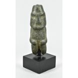 Stehende Figur, Mezcala Kultur, Guerrero, Mexico, späte Formative Periode, ca 400 BC-100 AD. Typ M-