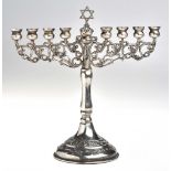 Chanukkaleuchter, Israel um 1960, Silber, 925 punziert, Höhe18 cm, fein ziseliert, Meister Hazorfim