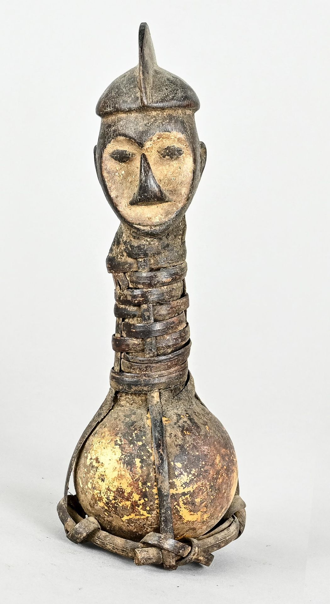 Scepter, Yoruba, Africa, wooden head with ostrich egg, and raffia, height 24 cm x 9 cm - Image 3 of 3