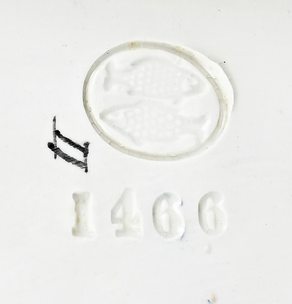Große Majolika Henkelvase, Italien 19. Jh., Pressmarke "Zwei Fische", Pressnr. 1466, auf quadratisc - Bild 6 aus 6