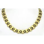 Collier, 14 kt Gelbgold, feine flache Gliederkette, Gew. 51 g. Länge 44 cm