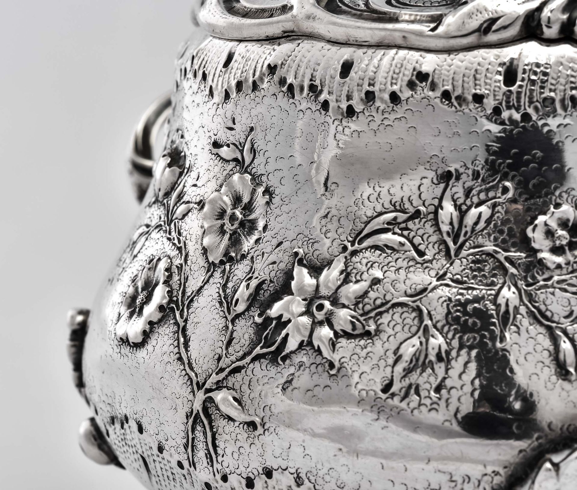 Coffee and tea service, Austria circa 1870, silver finely chased, Hauptmann Vienna master mark with - Image 8 of 8