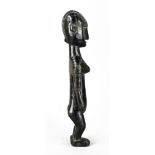 Baluba Holzfigur, Afrika, weibliche Figur, Holz, 41 cm, 1x Fuß beschädigt