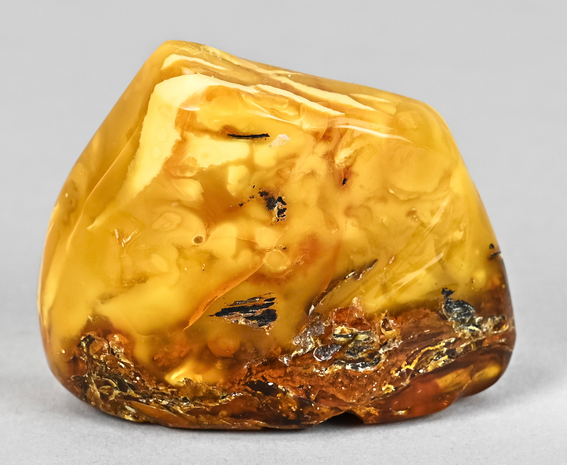 Amber figure, Russia, 20th century, "Young girl", carved, fine work, size 7,5 x 5 cm, weight 60 g