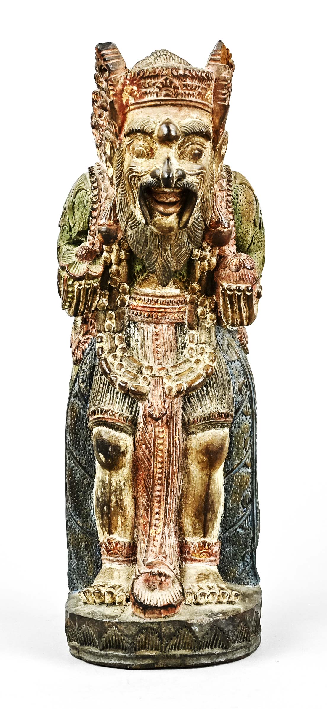 Indonesische Holzfigur, farbig gefasst, Höhe 28,5 cm, Sockel Dm 13 cm, Kopfbedeckung beschädigt - Bild 2 aus 5