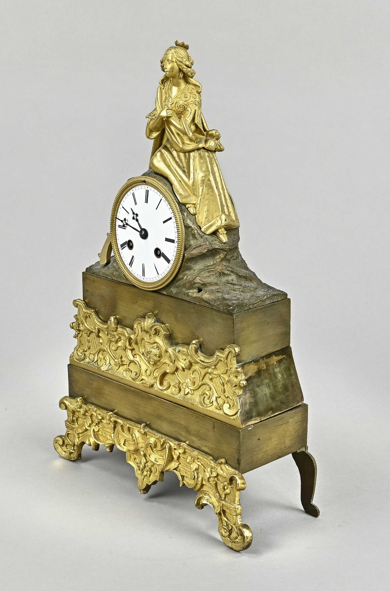 Fireplace clock, France circa 1830/40, bronze, fire gilded, "Muse sitting on rock", thread suspensi - Image 5 of 5