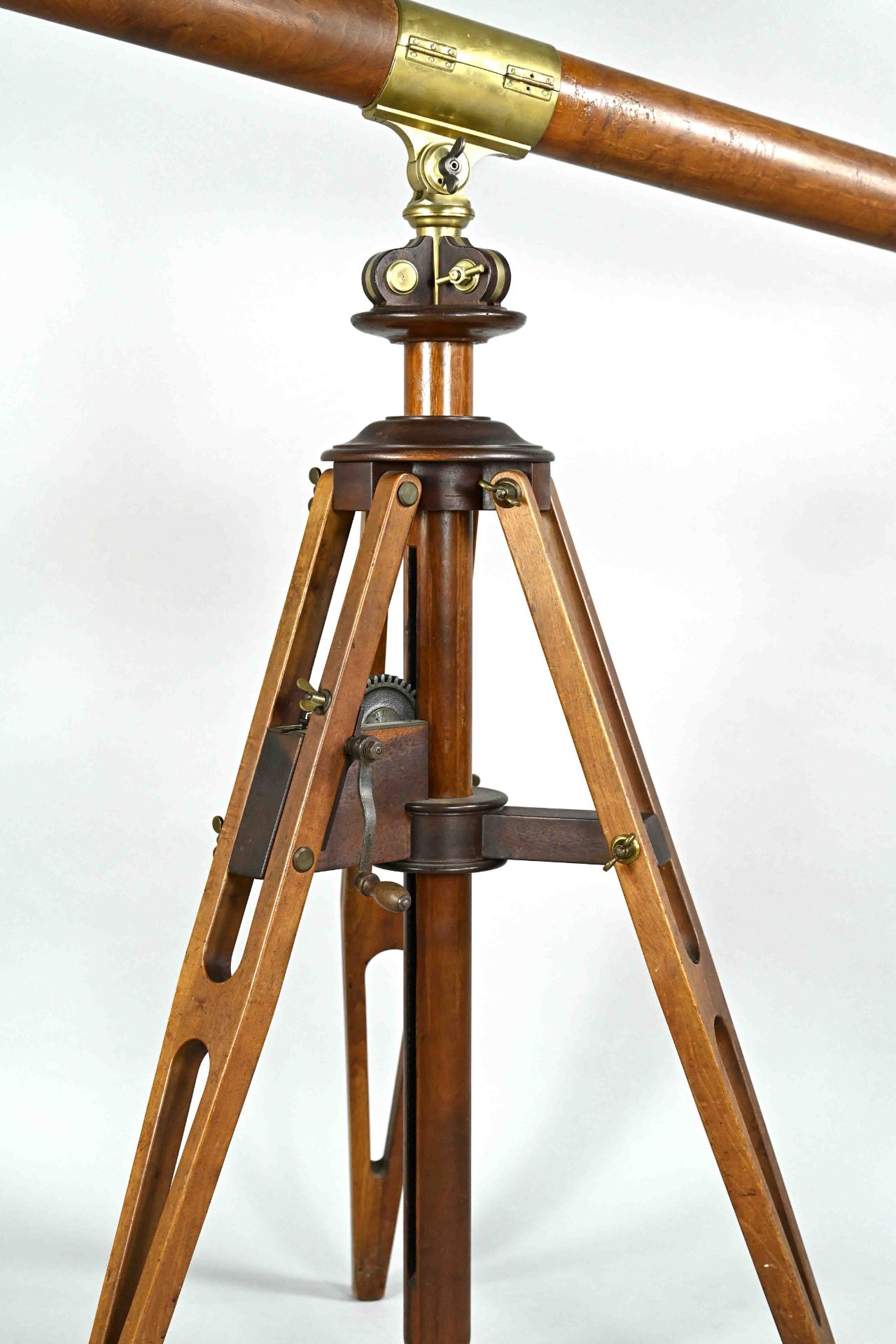 Large telescope on tripod, Germany, mid-19th century, Woerle & brothers von Ruedorffer, walnut and  - Image 2 of 5