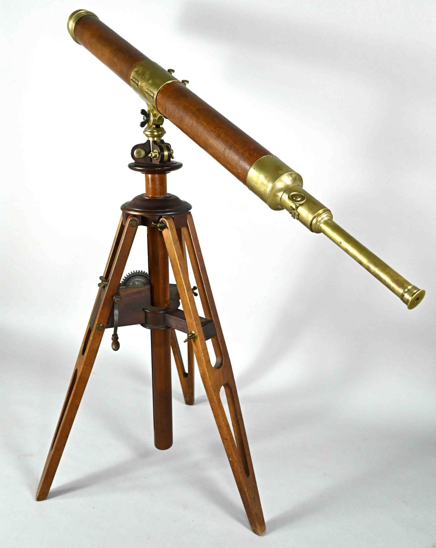 Large telescope on tripod, Germany, mid-19th century, Woerle & brothers von Ruedorffer, walnut and  - Image 4 of 5