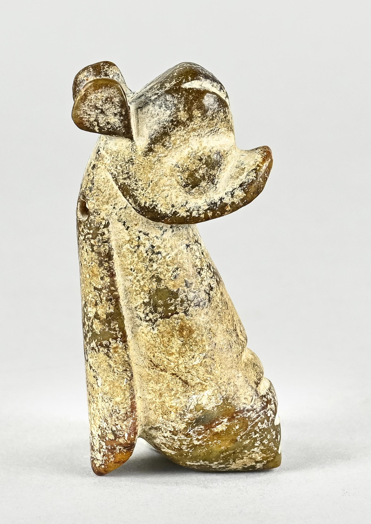 Hongshang Amulett, Fantasiefigur, Tier ähnlich, Jade mit Patina, China, Höhe 9 cm - Bild 2 aus 4