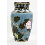 Cloisonné Vase, Japan, Blütendekor mit Vögeln, Höhe 25 cm