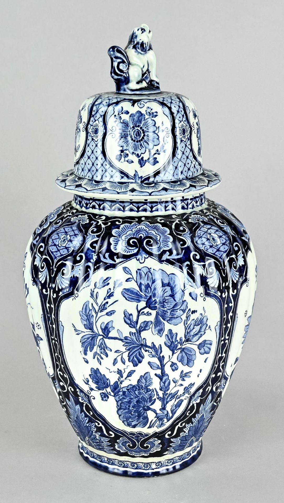 Delft lidded vase, Netherlands, 20th century, height 39 cm, diameter 20 cm, bottom mark - Image 3 of 5