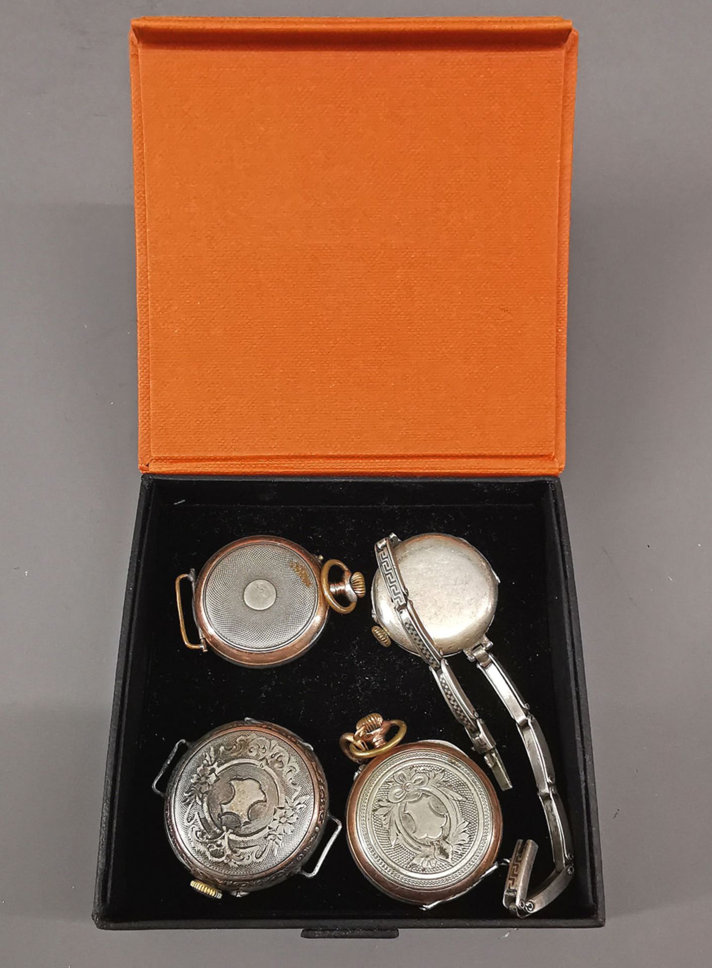 4 Damen-Taschenuhren dabei Tula-Silber - Image 2 of 3