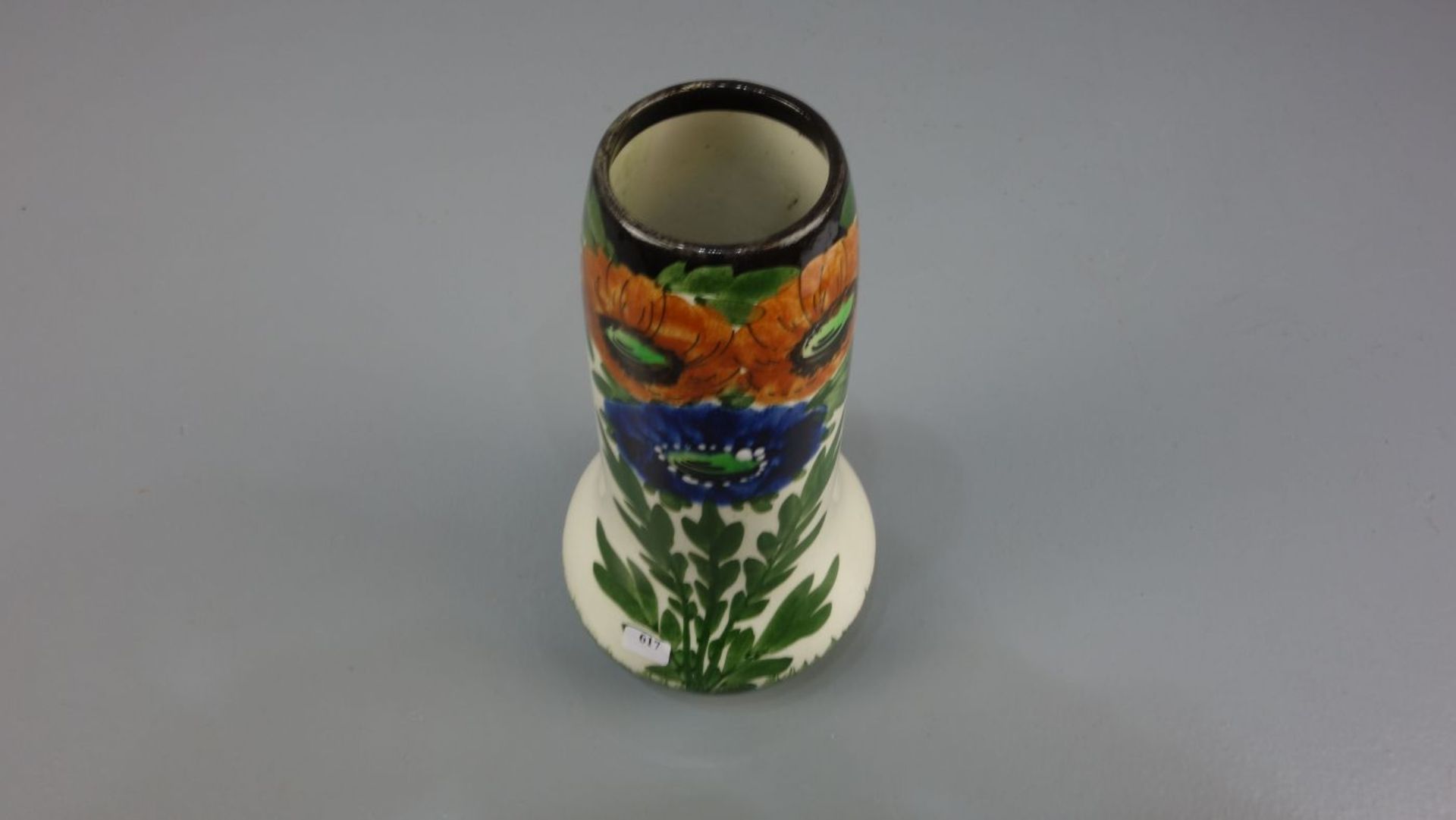 VASE - Image 3 of 4