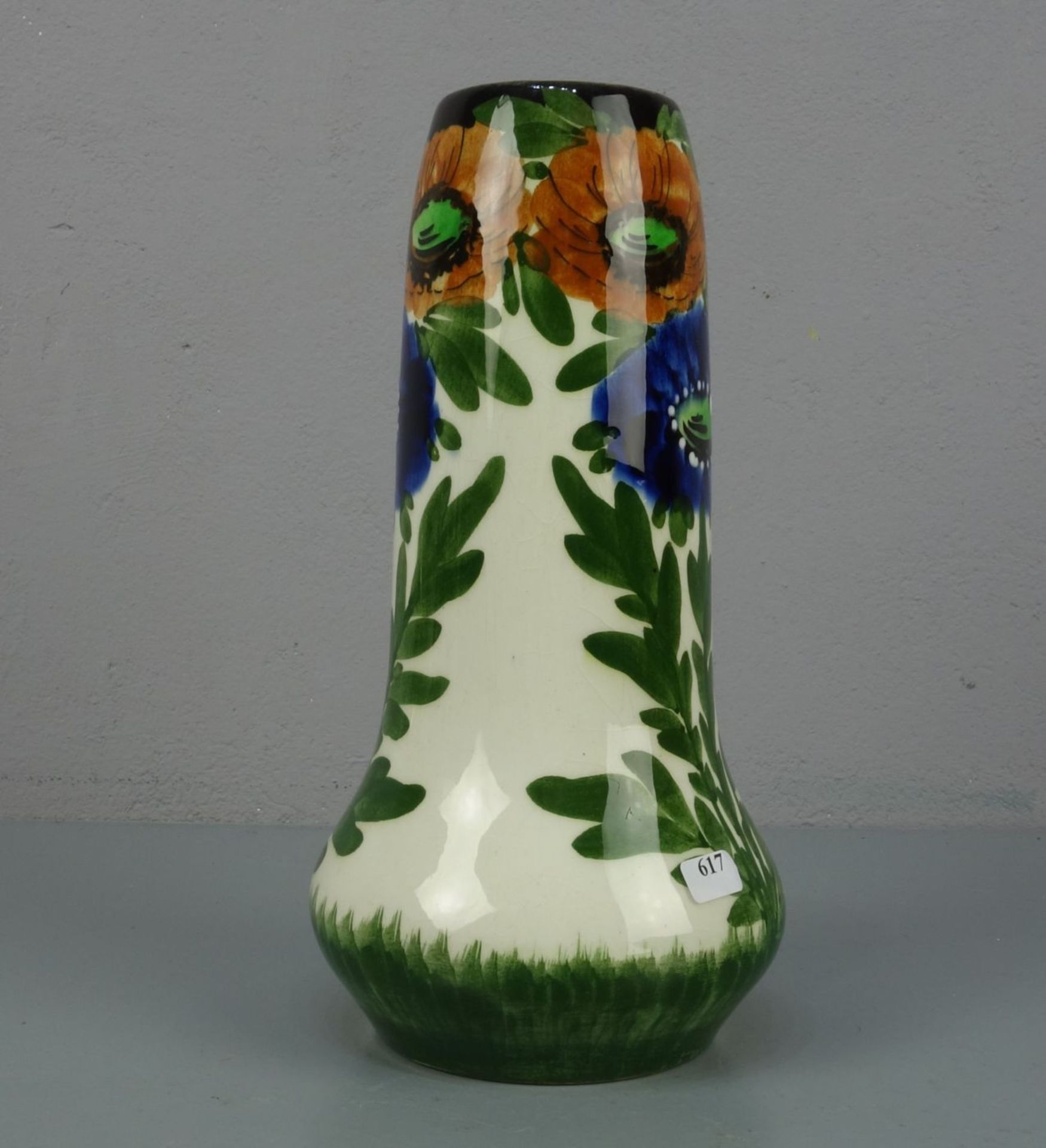 VASE - Image 2 of 4