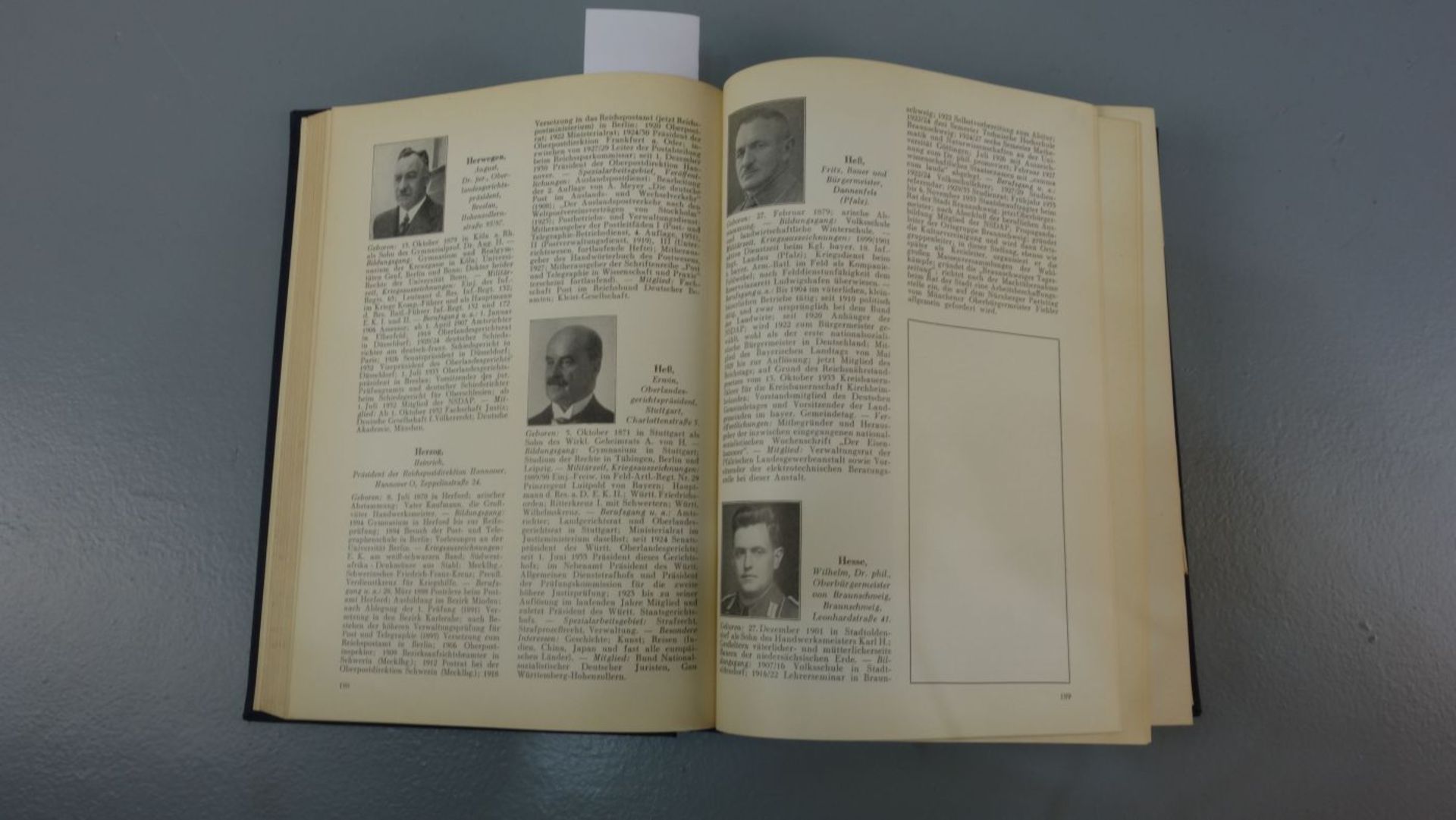 "DAS DEUTSCHE FÜHRERLEXIKON 1934/35" - Bild 3 aus 3