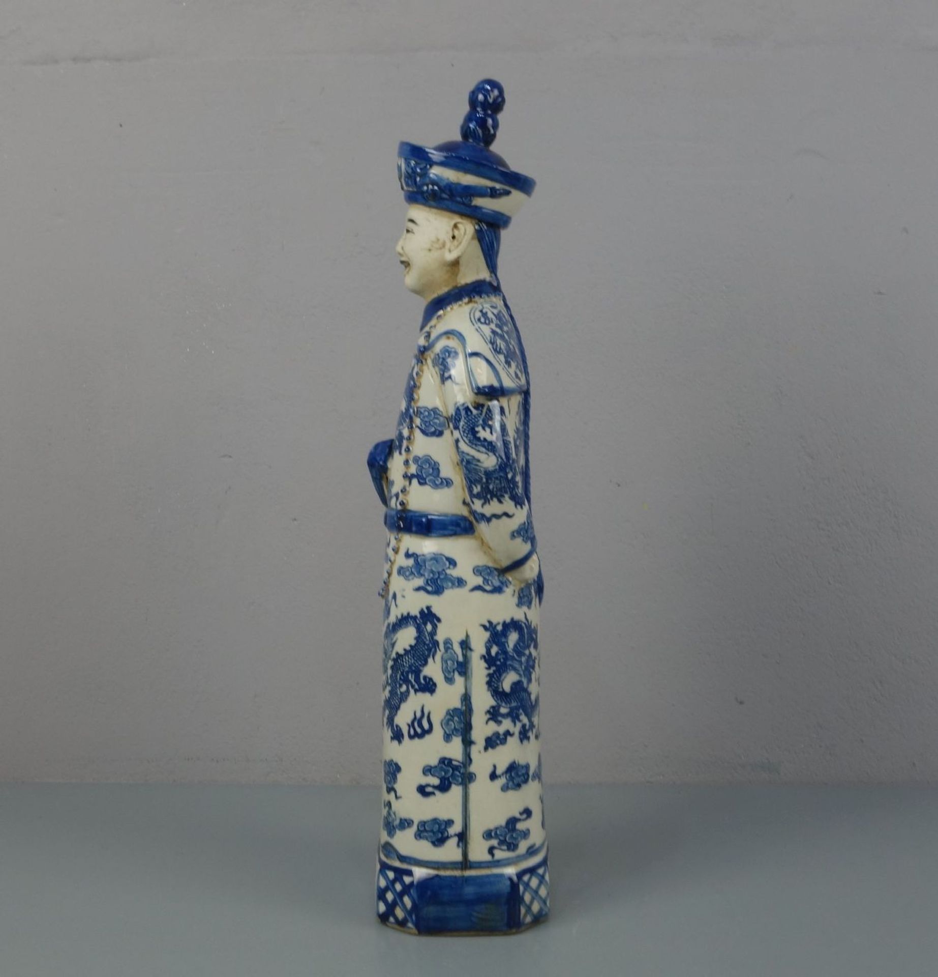 FIGUR: "CHINESISCHER WÜRDENTRÄGER" - Image 4 of 5