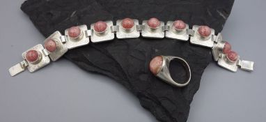 SCHMUCKSET: ARMBAND UND RING MIT RHODOCHROSIT-BESATZ