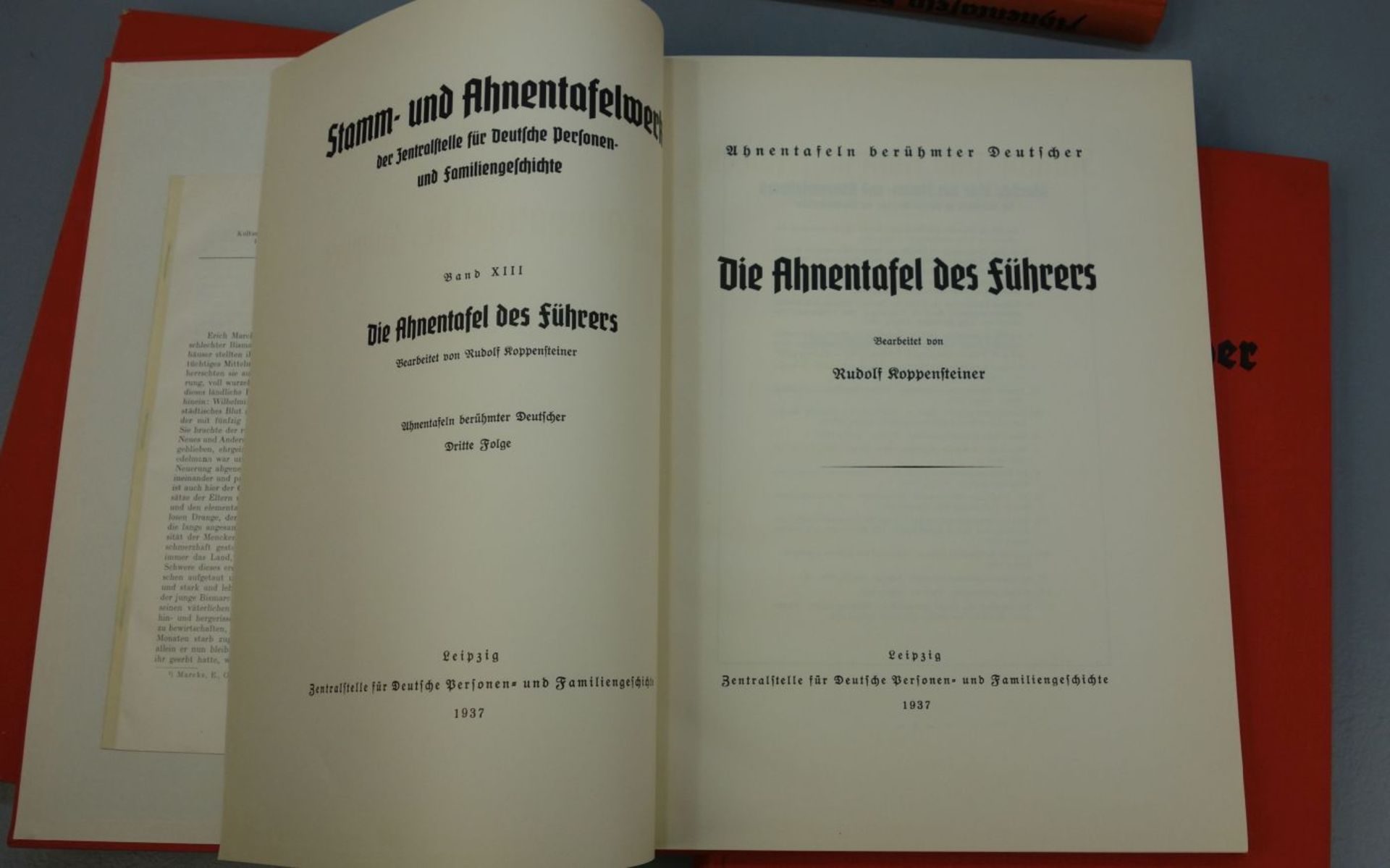 4 BÜCHER "DRITTES REICH": "AHNENTAFELN BERÜHMTER DEUTSCHER", DARUNTER "AHNENTAFEL DES FÜHRERS" - Bild 6 aus 7