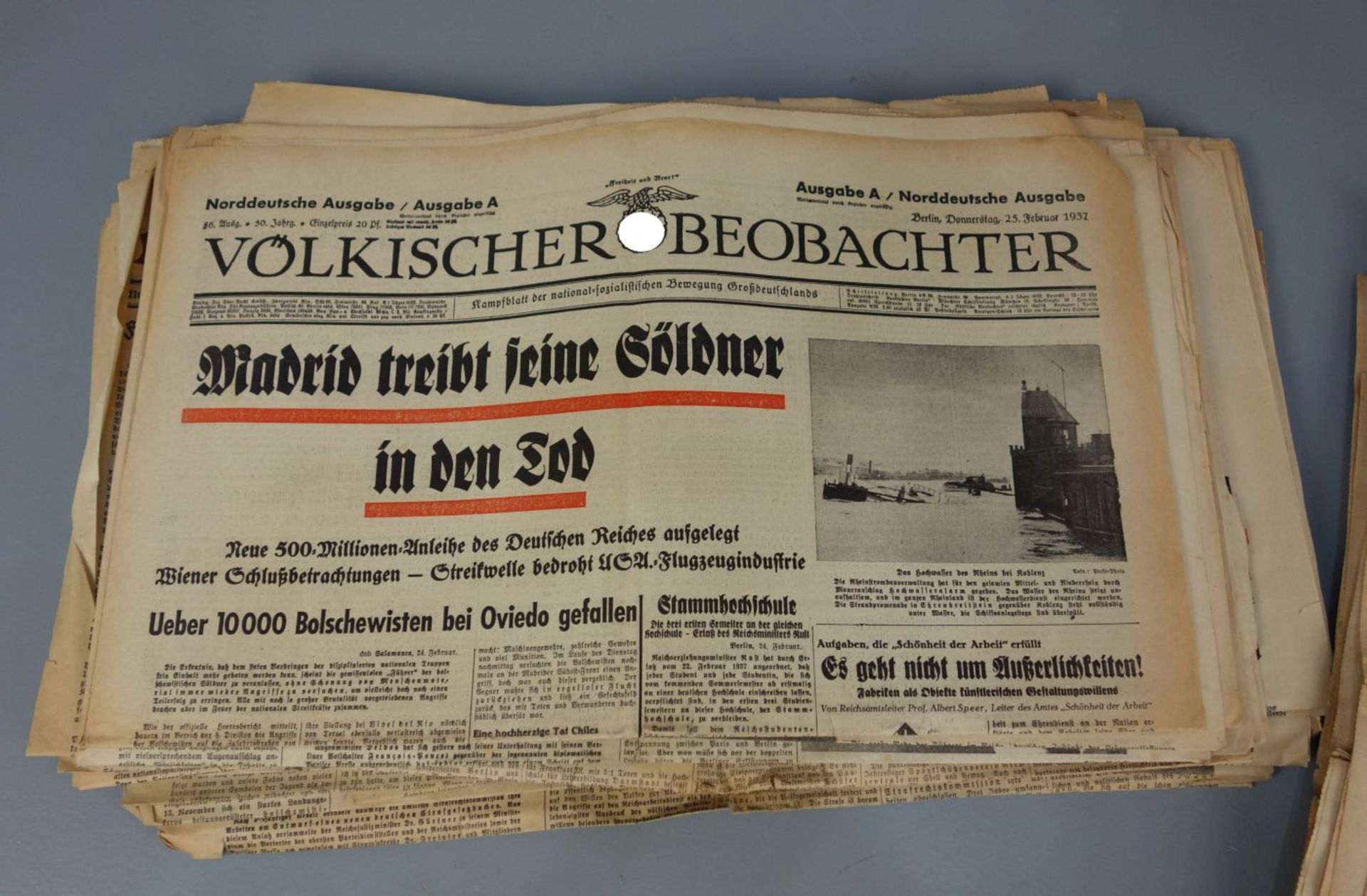 "VÖLKISCHER BEOBACHTER" - Bild 3 aus 4