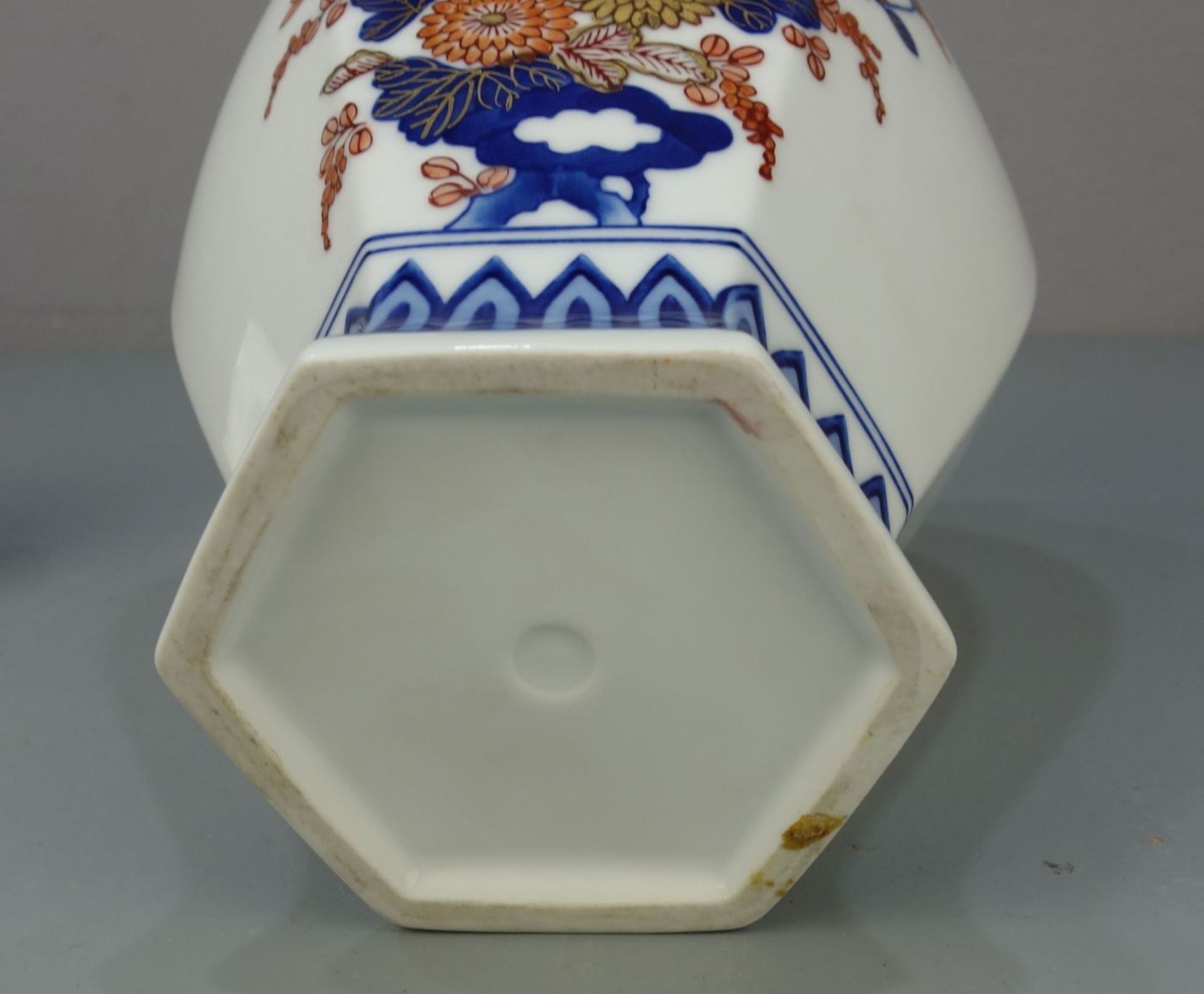 BALUSTERVASE - Image 6 of 6