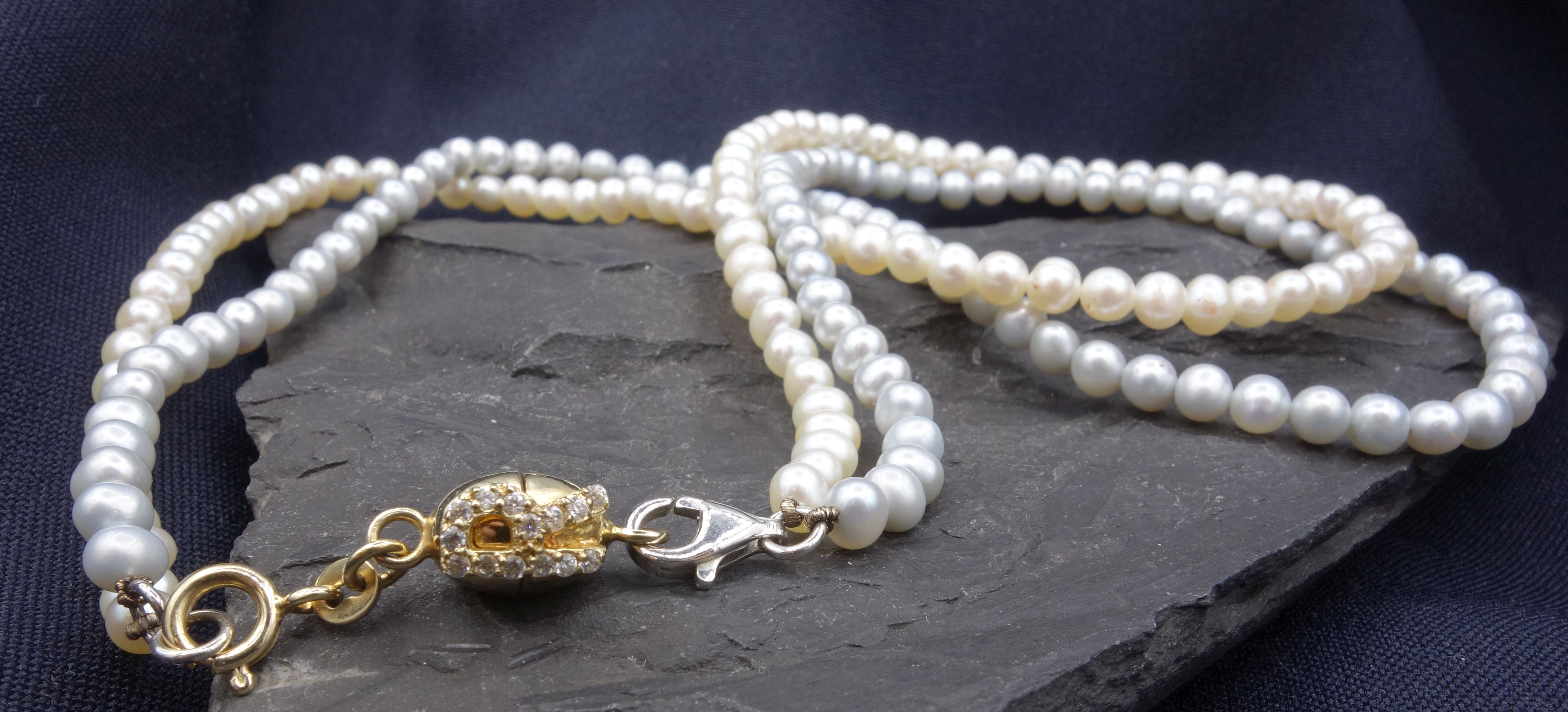 double rigged pearl necklace