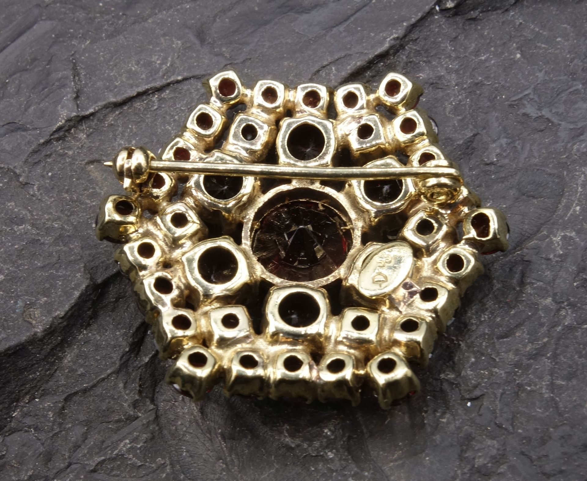 Garnet brooch - Image 3 of 3