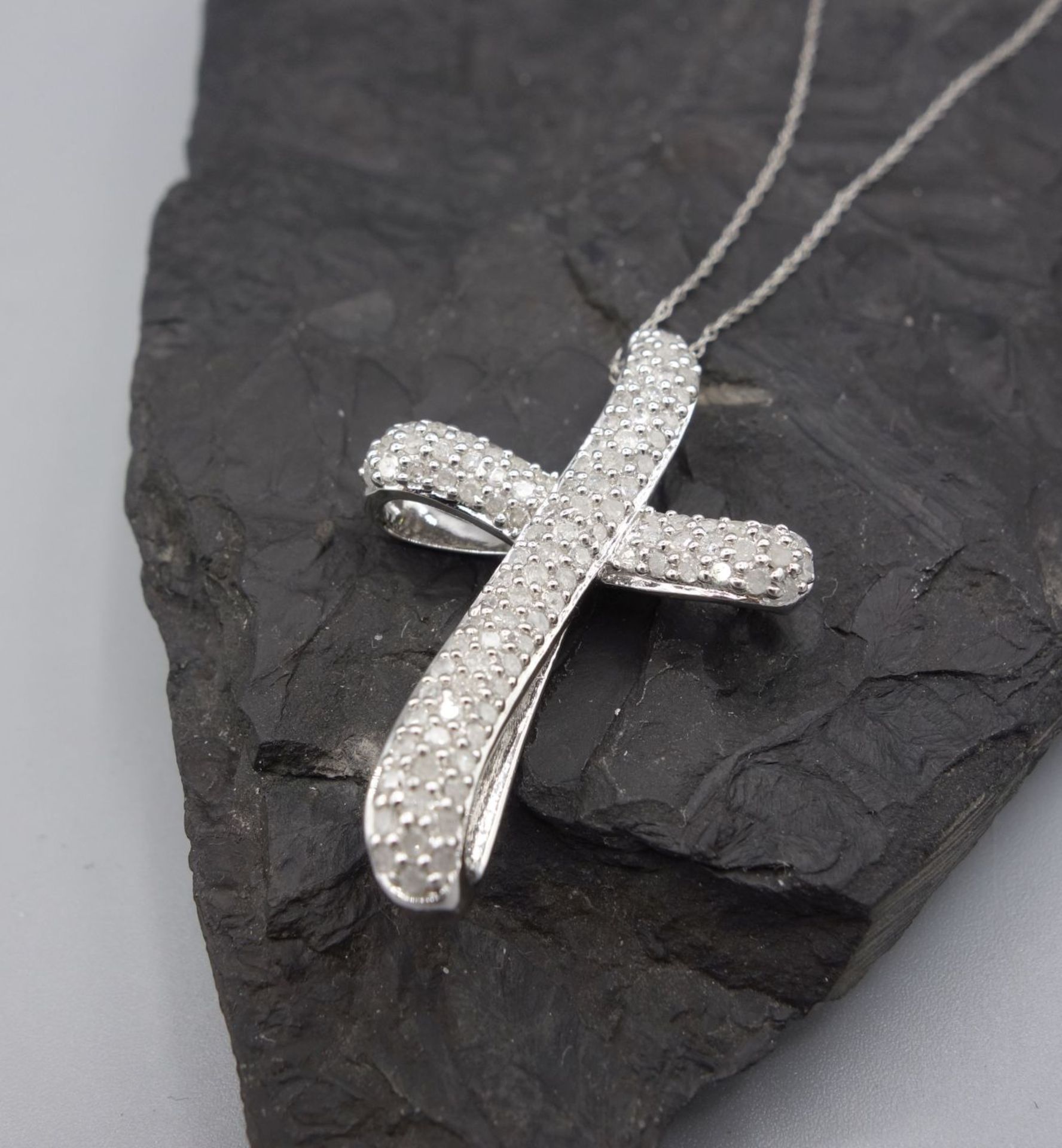 CHAIN WITH CROSS PENDANT - Image 3 of 4