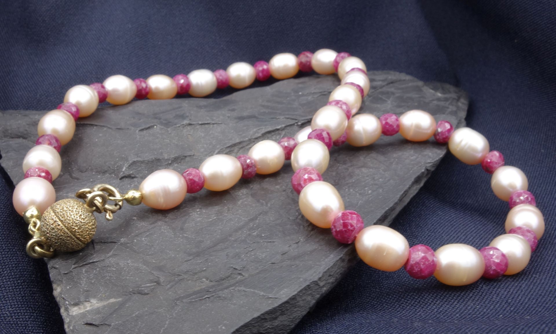 PEARL CHAIN