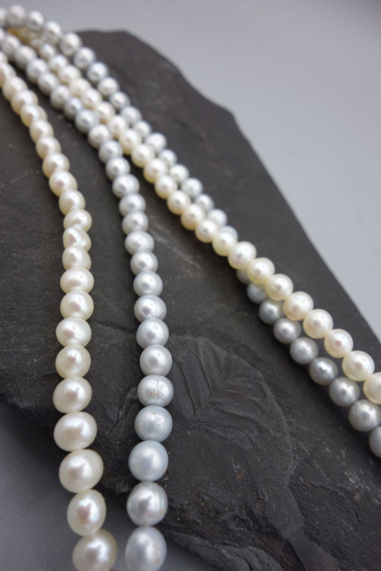 double rigged pearl necklace - Image 3 of 4