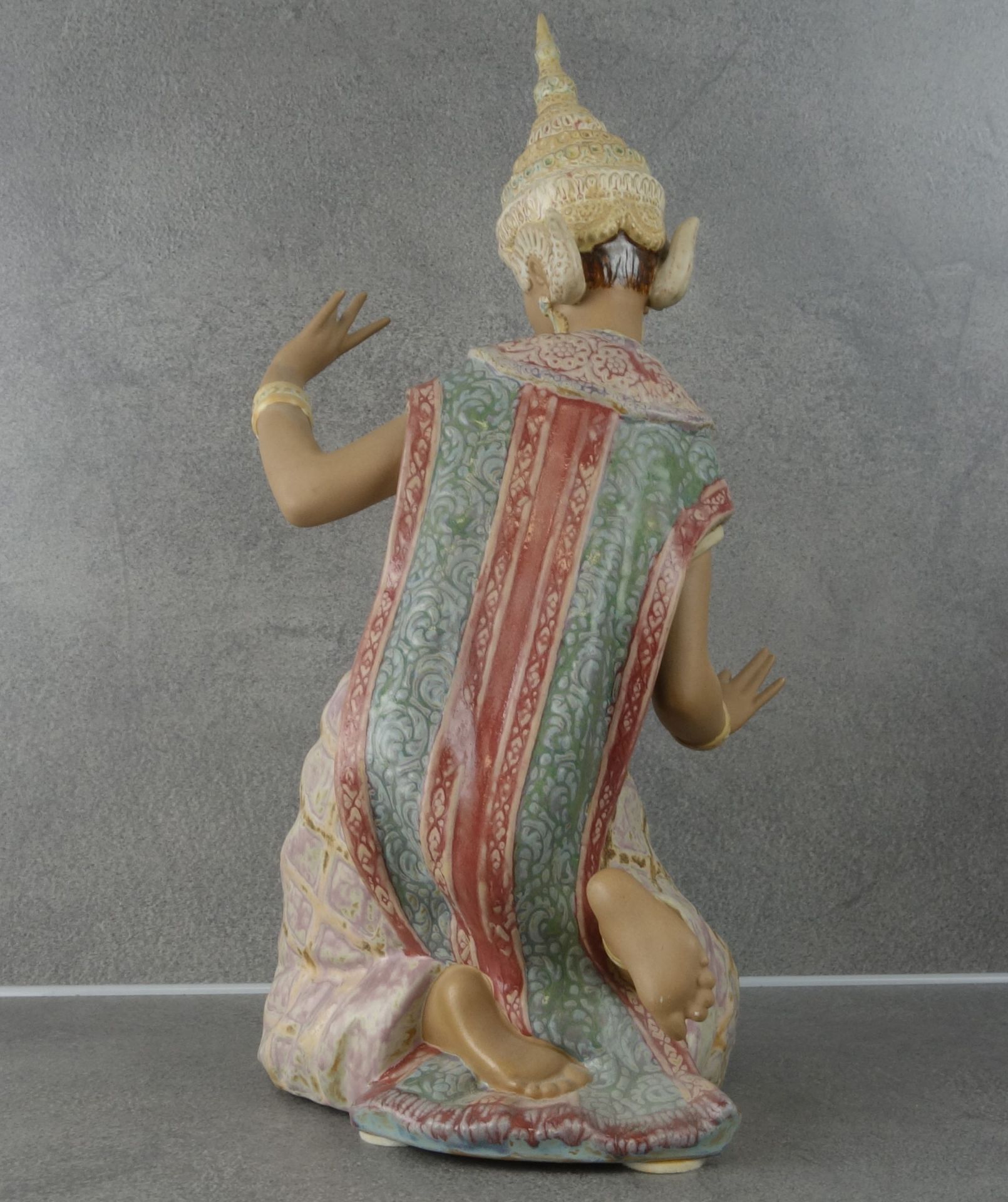 CERAMI FIGURE: TEMPLE DANCER - Image 3 of 5