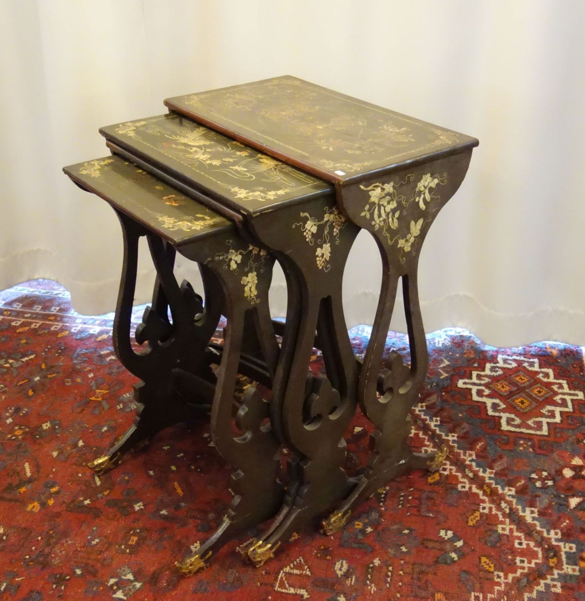 4 CHINOISE SIDE TABLES
