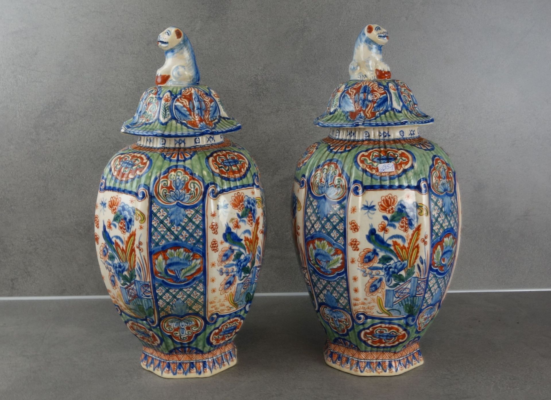 PAIR OF LID VASES WITH FOHUND HANDLES