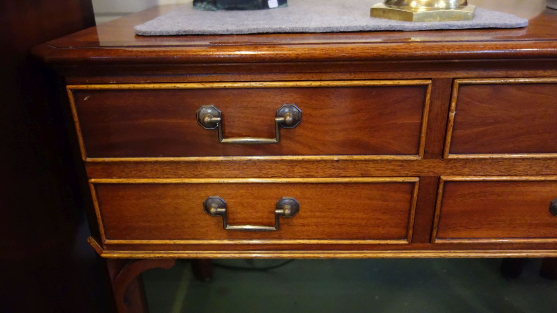 PAIR OF DRESSERS - Image 2 of 4