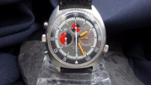 VINTAGE ARMBANDUHR / CHRONOGRAPH: OMEGA SEAMASTER SOCCER