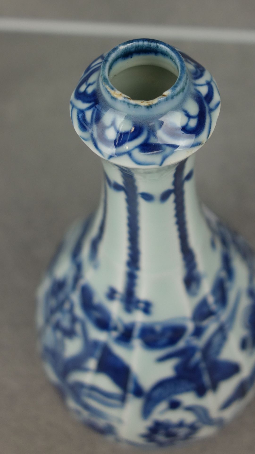 GARLIC VASE - Image 2 of 6