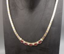 COLLIER  MIT RUBIN- UND BRILLANTBESATZ