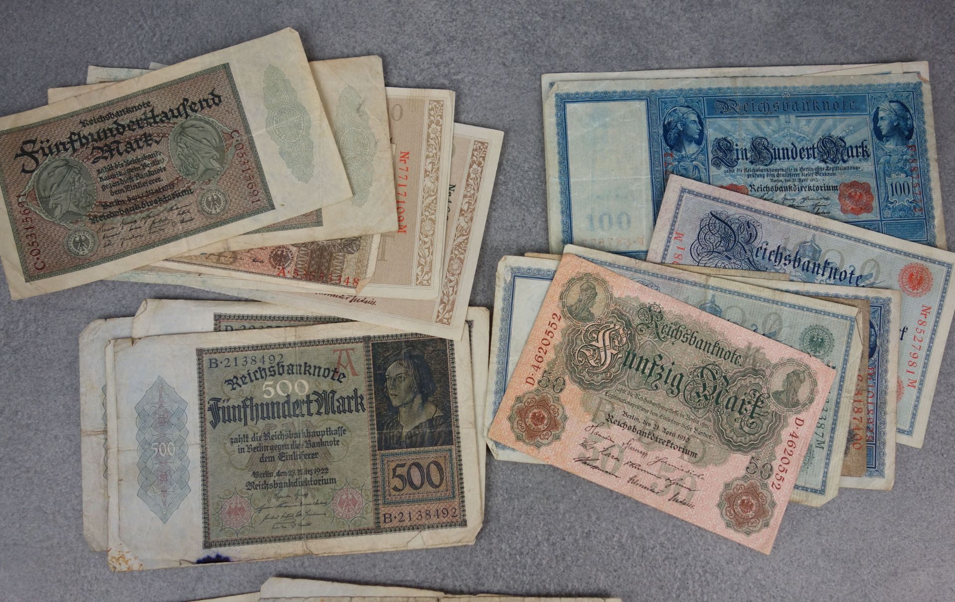 COLLECTION OF PAPER MONEY / BANKNOTES / MONEY BONDS - GERMAN REICHSBANKNOTEN (MARK) - Image 10 of 13