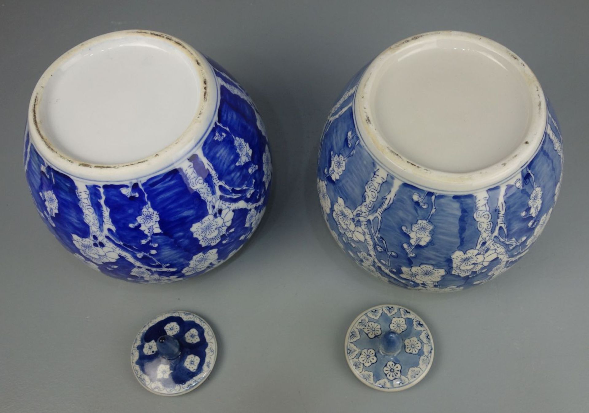 PAIR OF LID VASES / INGWER POTS - Image 5 of 5