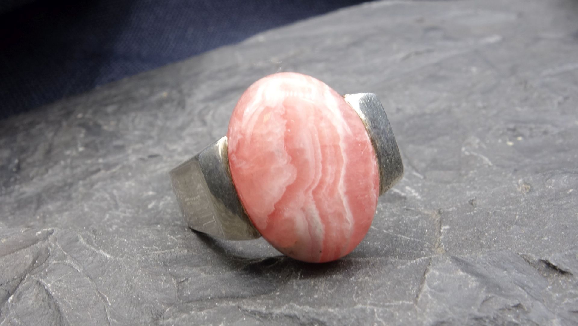 RING WITH RHODOCHROSITE - Image 4 of 4