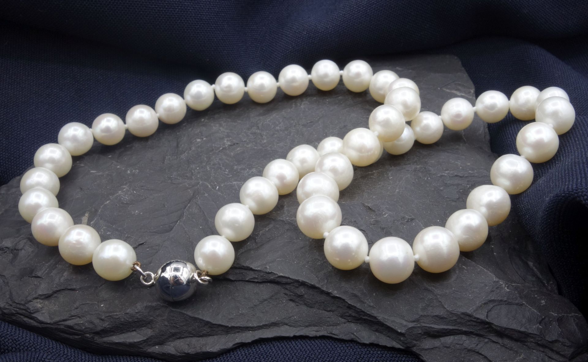 PEARL CHAIN