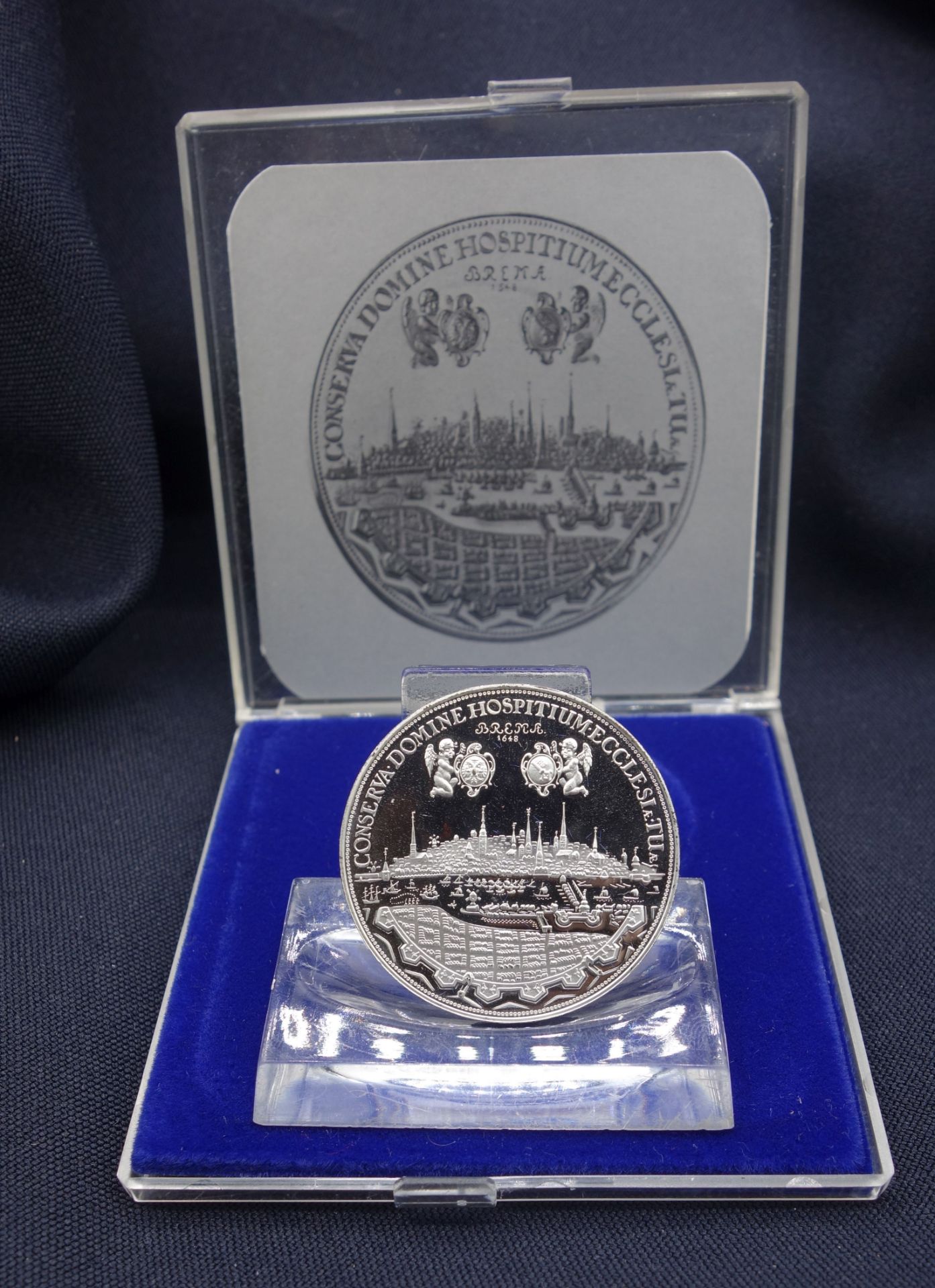 COIN REPLICAS: FOUR VIEW COINS - Image 3 of 5